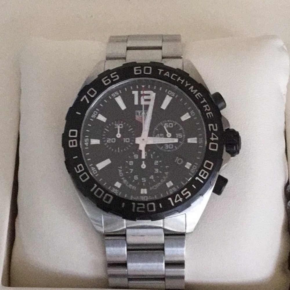 Men’s Tag Heuer quartz chronograph
